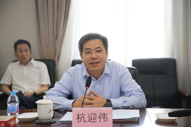 �����������鳤����ί����ǡ�������ӭΰͬ־��������ֵ��й���