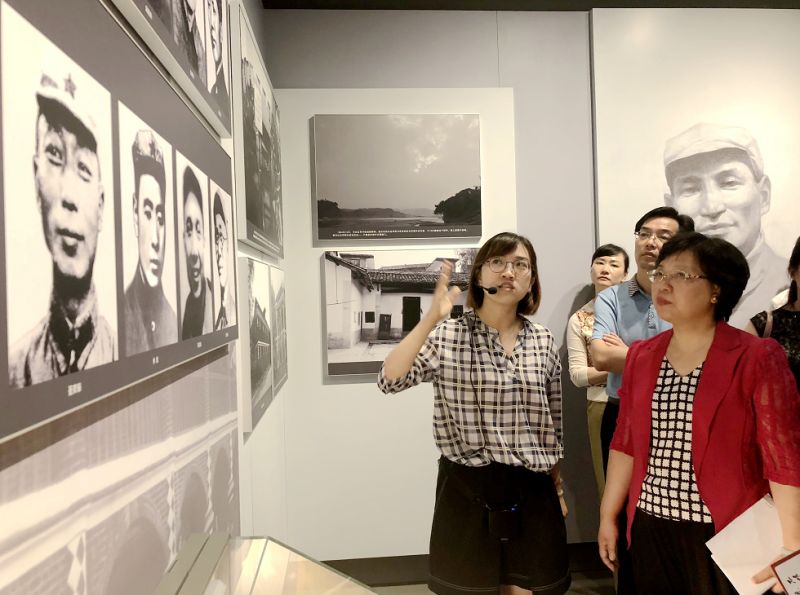 �Ҿָ����Ƽ���ݿ�չ����һ�����⵳��